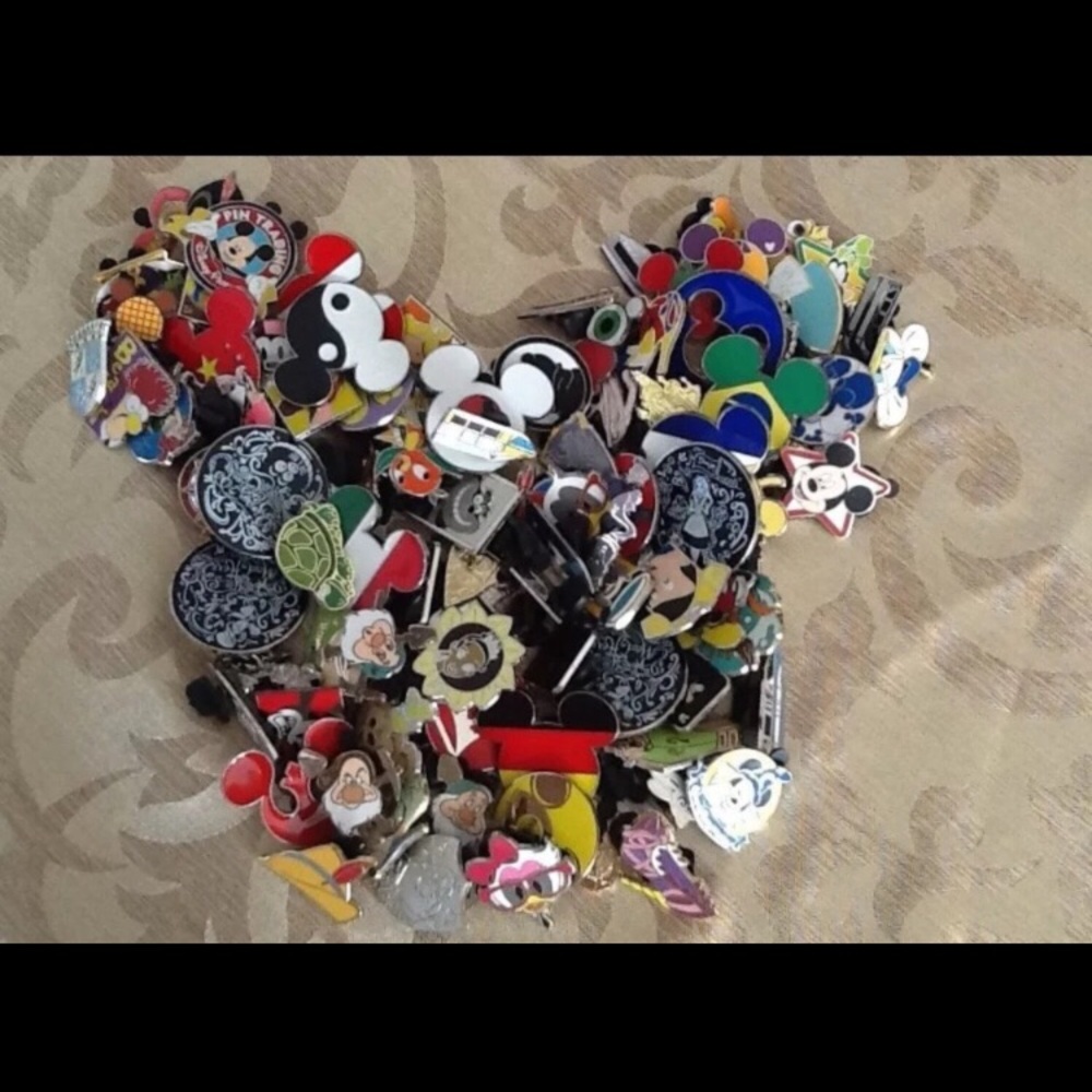 40 Disney trading pins Flash Sale